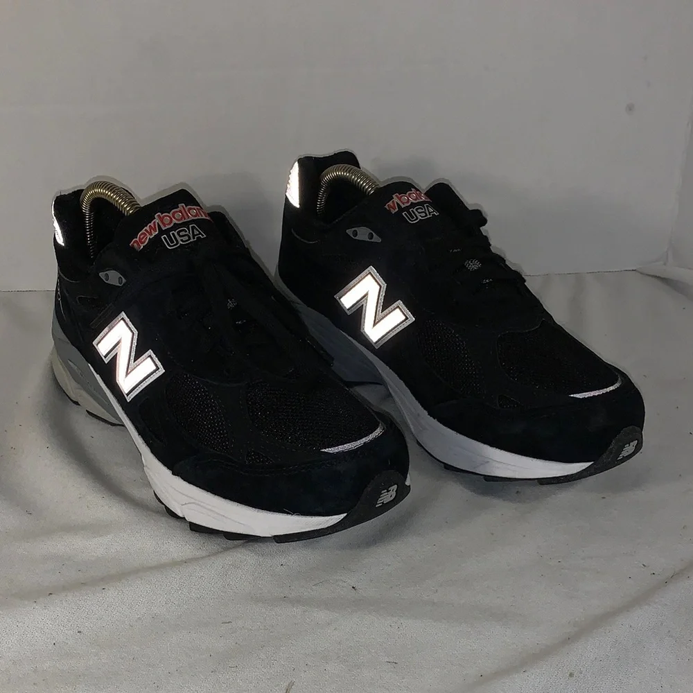 New Balance Mens 990v3 Black/White Sneakers